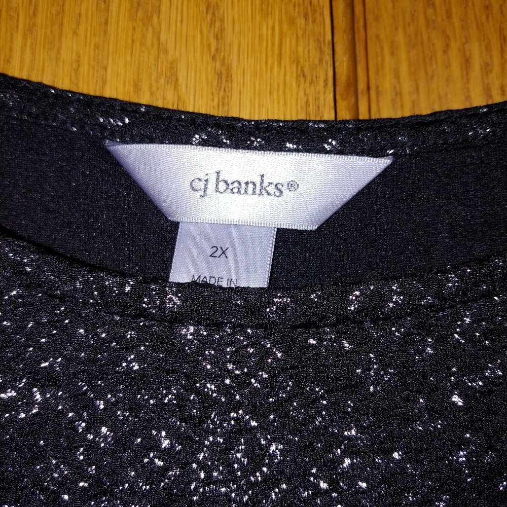 Asymmetric hem pullover - Picture 3 of 8